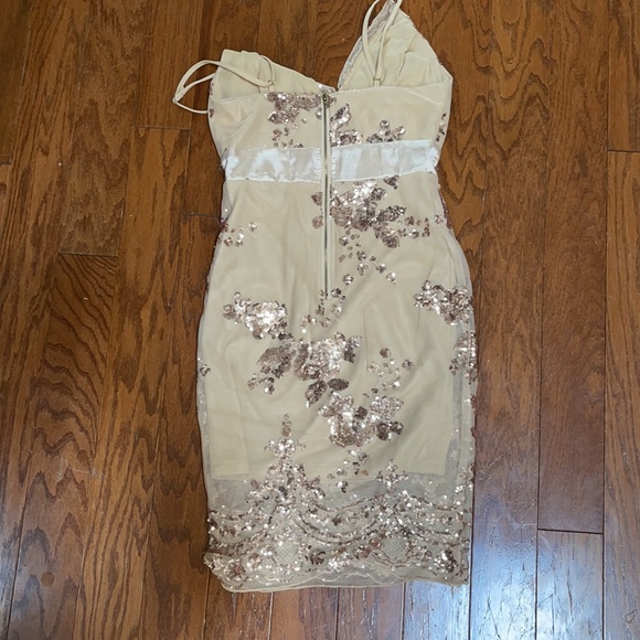 Beautiful sequin rose gold dress! - Picture 2 of 5